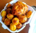 FRANGO ASSADO COM FAROFA E BATATA